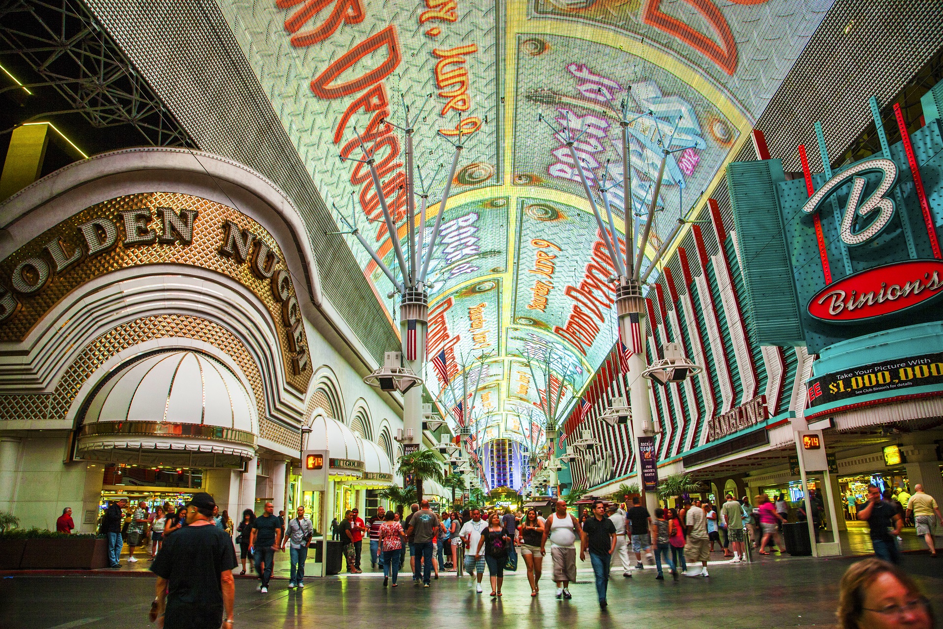 Die Fremont Street in Las Vegas Holidayguru.ch